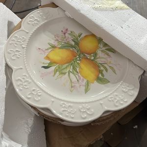 4 lunch plates ceramic